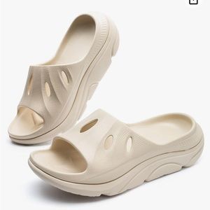 🚫SOLD🚫 Ora 3 Recovery Slides- Womens 11-NWT